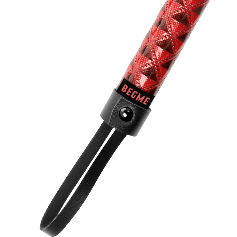 BEGME Red Edition Veganer Lederpeisel – Bondage & BDSM | Secret Pulse für sinnliche und diskrete Momente