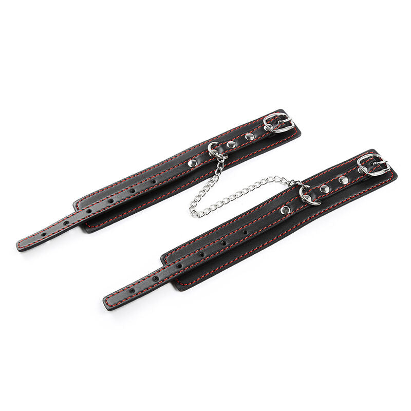 OHMAMA Fetish Simplicity Kleine Handgelenkfesseln – Verstellbare Bondage-Fesseln aus PVC & Metall | Secet Pulse