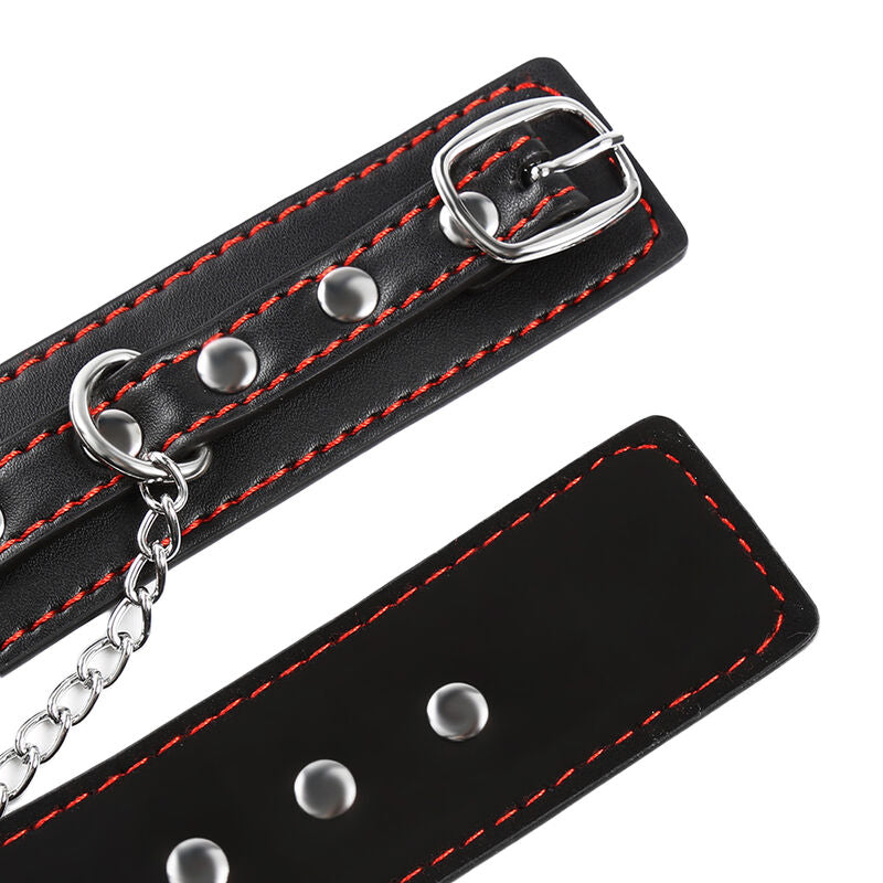 OHMAMA Fetish Simplicity Kleine Handgelenkfesseln – Verstellbare Bondage-Fesseln aus PVC & Metall | Secet Pulse