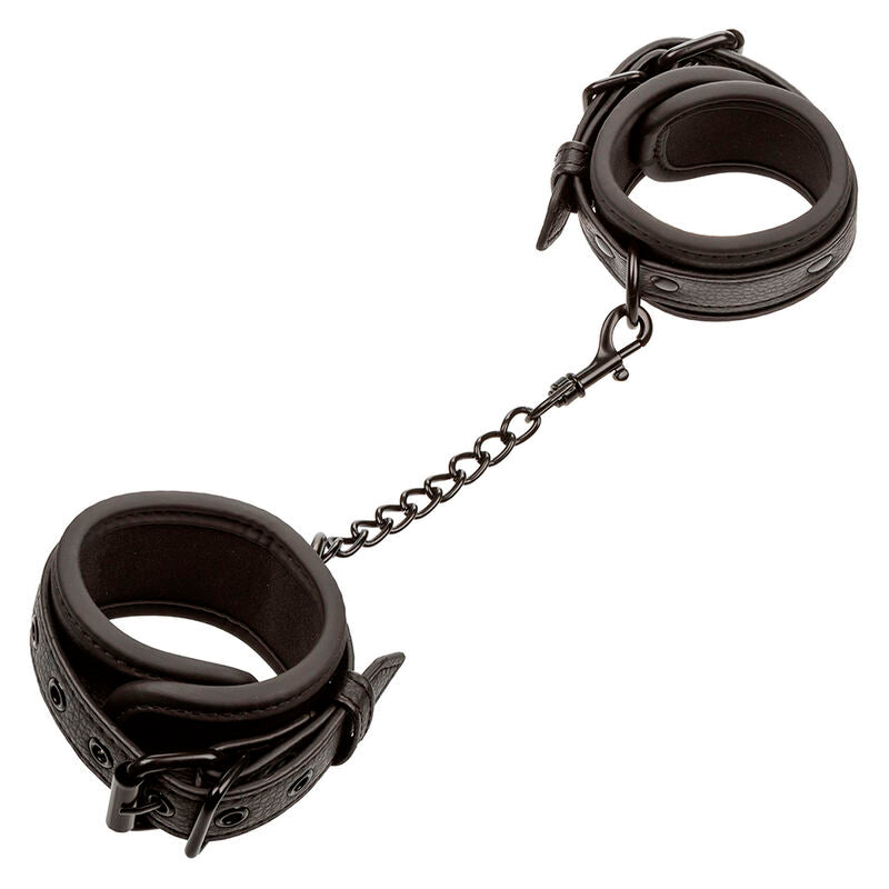 CalExotics Nocturnal Handgelenkmanschetten – Verstellbar, Leder & Metall, BDSM Zubehör – BDSM-Zubehör Bild 3