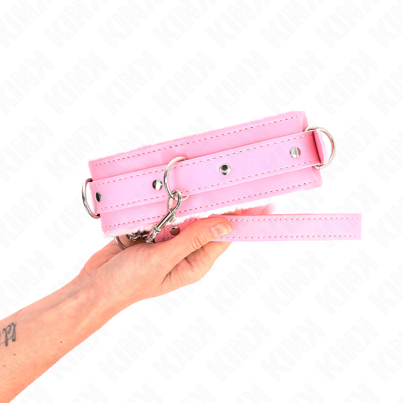 KINK Halsband mit Leine – Rosa, verstellbar 36–42 cm | 65 cm Band 5,5 cm bei Secret Pulse im Erotikshop
