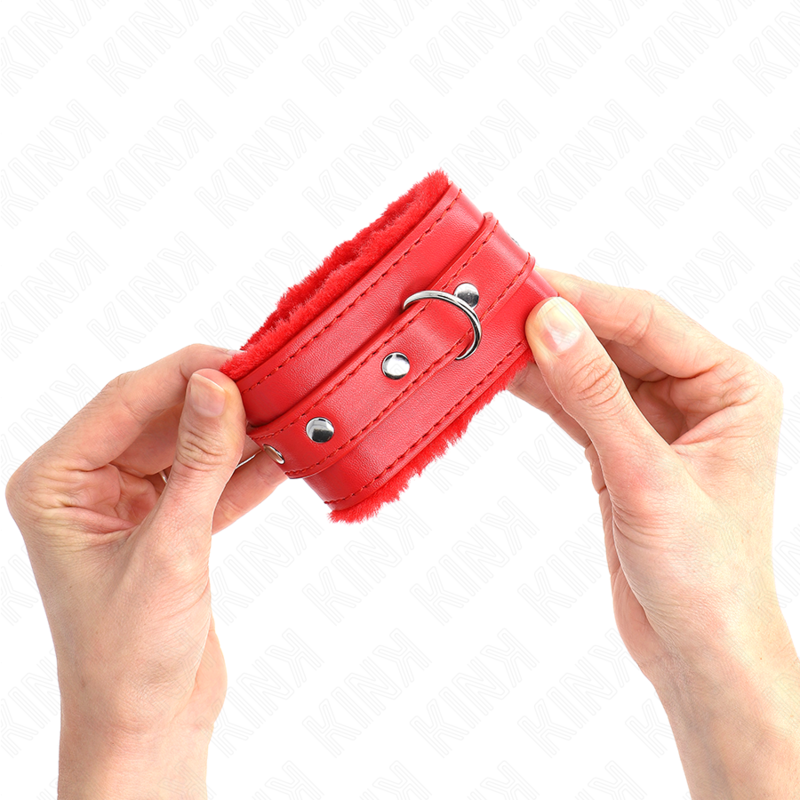 KINK - PREMIUM PELZGEFÜTTERTE HANDGELENKFESSELN ROT MIT ROTEM GÜRTEL VERSTELLBAR 17-29 CM X 6 CM für sinnliche und diskrete Momente