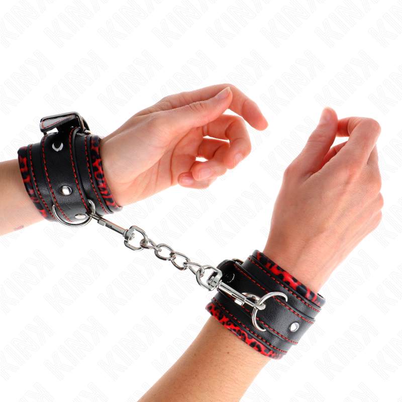 KINK - PELZGEFÜTTERTE HANDGELENKFESSELN ROT/SCHWARZ VERSTELLBAR 17-29 CM X 6 CM bei Secret Pulse im Erotikshop