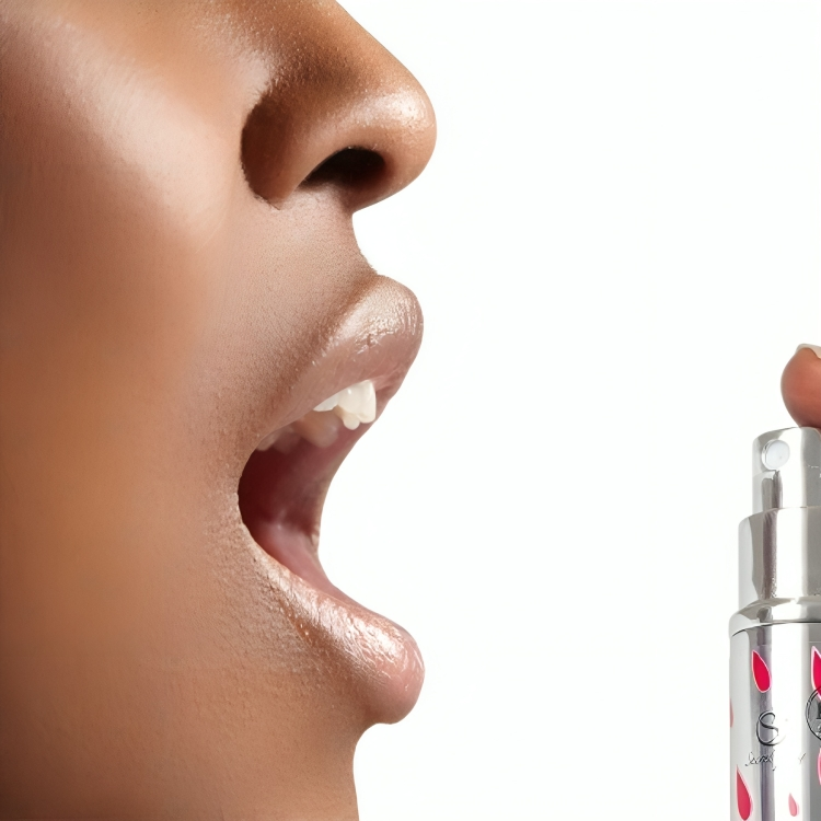 SecretPlay Erdbeer-Oralsex-Spray 11 g – Essbar, vegan, glutenfrei & laktosefrei – Intimkosmetik Bild 3