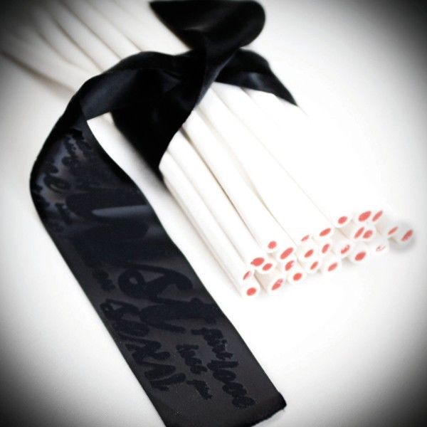 BIJOUX Les Petits Bonbons – Sinnliche Satin-Handfesseln für Bondage & SM | Secet Pulse bei Secret Pulse im Erotikshop