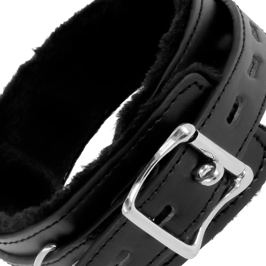DARKNESS Bequeme Halskette mit Lederkette – Gepolstert, PVC & Metall, BDSM | Secret Pulse für sinnliche und diskrete Momente