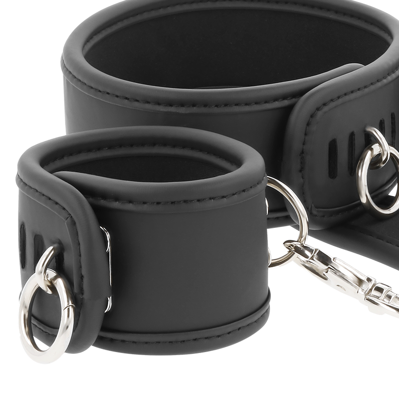 FETISH SUBMISSIVE - HALSKETTE UND HANDSCHELLEN AUS VEGANEM LEDER MIT NOPRENE-FUTTER hochwertiges Zubehör