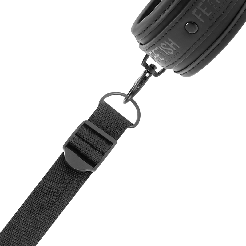 FETISH SUBMISSIVE - SET AUS HANDSCHELLEN UND KRAWATTEN MIT NOPRENE-FUTTER Set Produktansicht